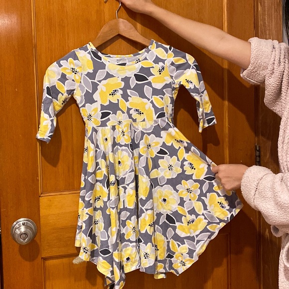 Dress for girls 5-6 - Picture 5 of 5